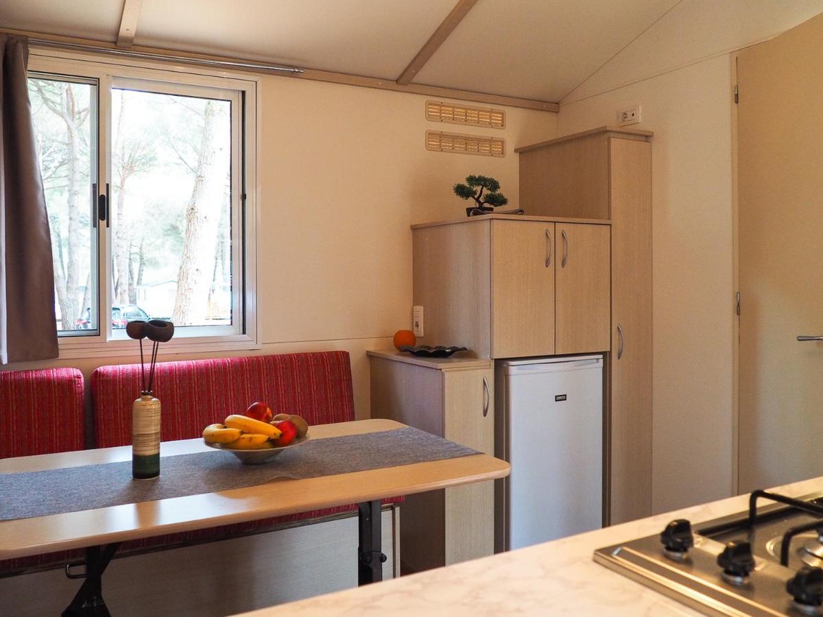 Lux Camp - Mobile Homes In Bi Village Fažana エクステリア 写真
