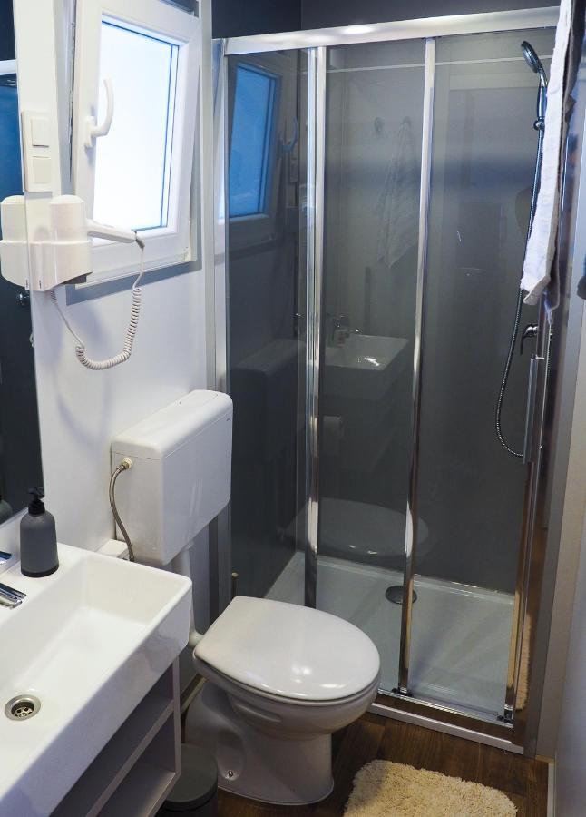 Lux Camp - Mobile Homes In Bi Village Fažana エクステリア 写真