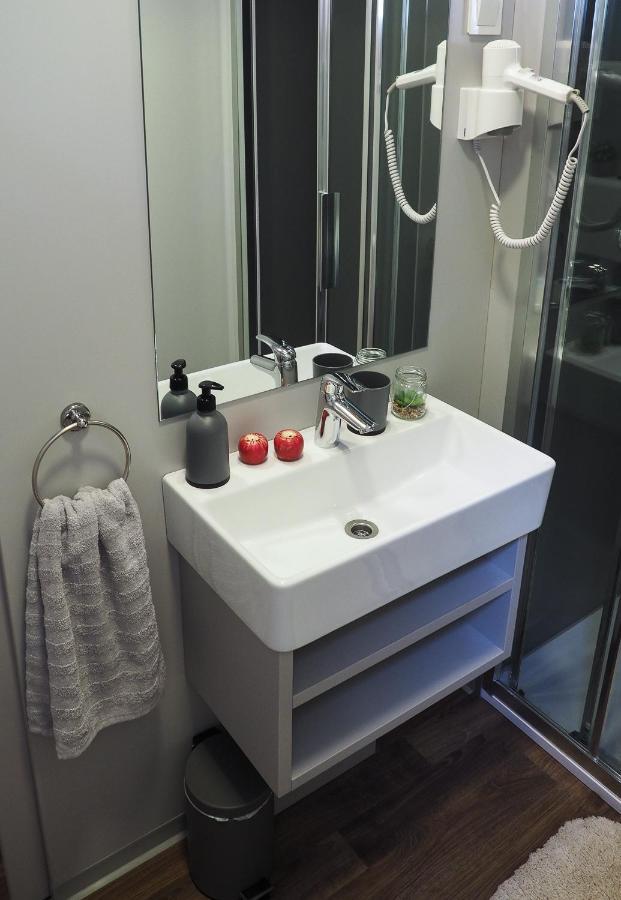 Lux Camp - Mobile Homes In Bi Village Fažana エクステリア 写真