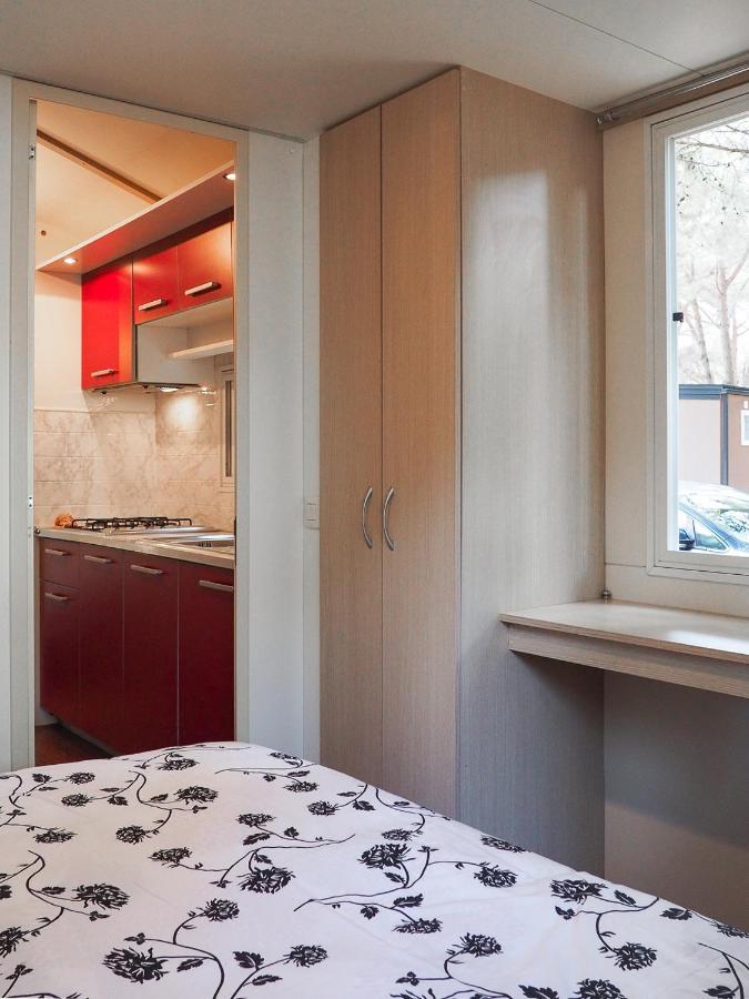 Lux Camp - Mobile Homes In Bi Village Fažana エクステリア 写真